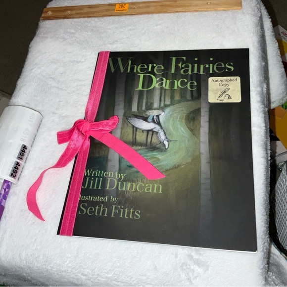 Where Fairies Dance Autographed Copy!! Signed By The Author & The illustrator - Picture 3 of 16